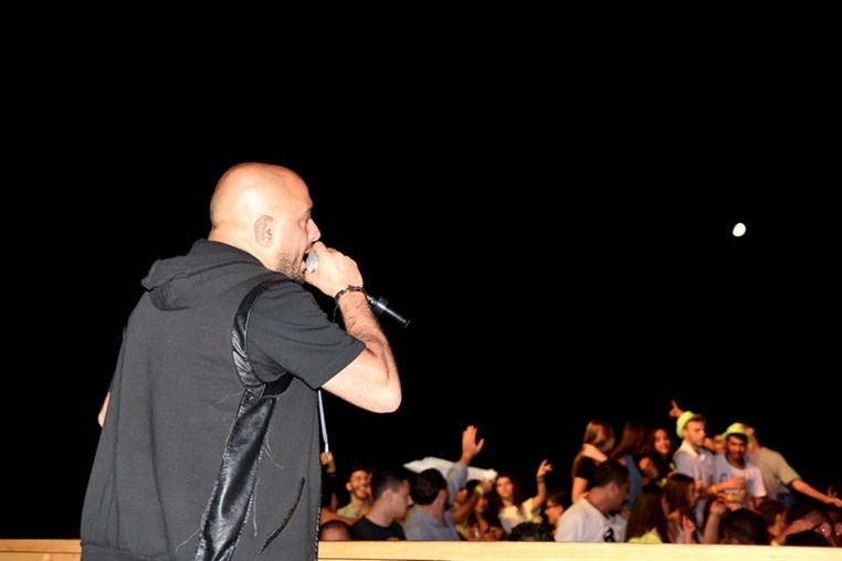 Seas the night party